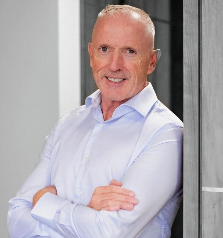 Beirat Jarlath Dooley